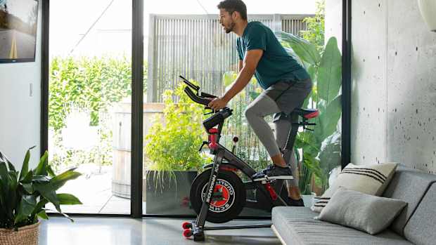 Schwinn-IC4-Indoor-Cycling-Bike_Hero